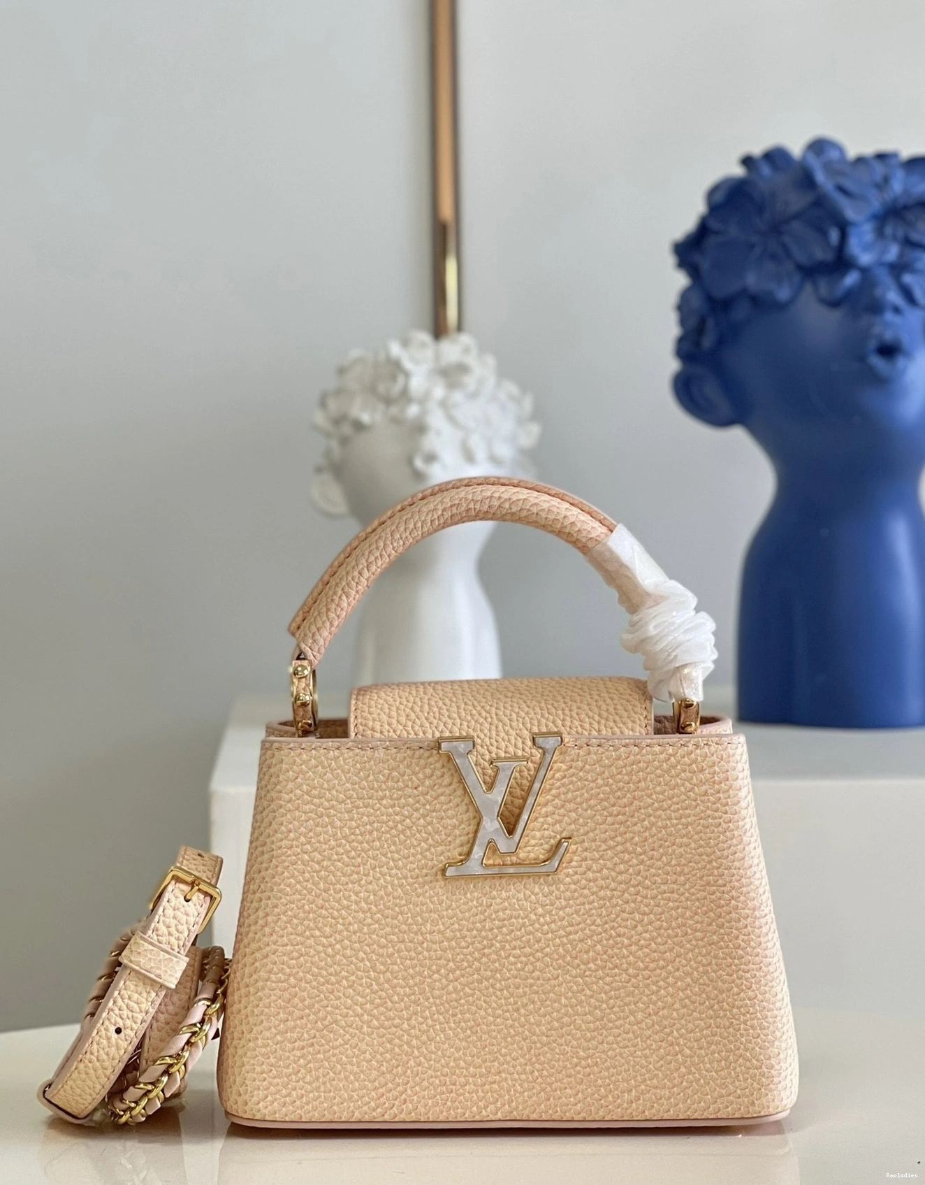 Cheap CAPUCINES LOUIS MINI VUITTON 0808
